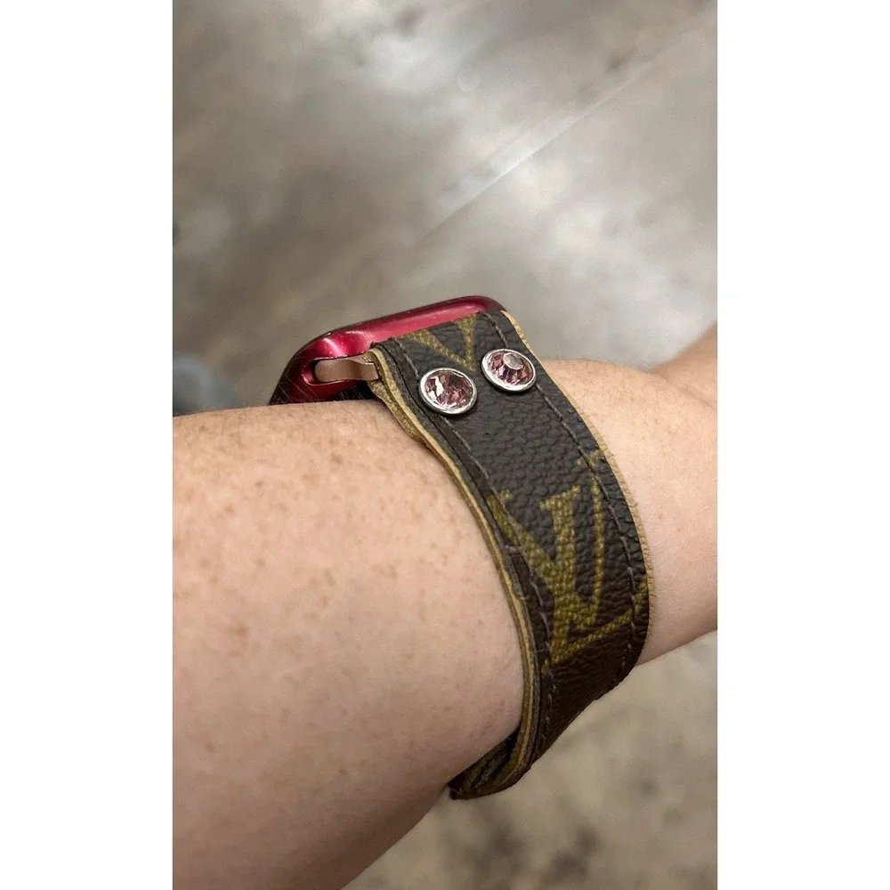 Spark*l Authentic Louis Vuitton Apple Watch Band 38/40/41mm